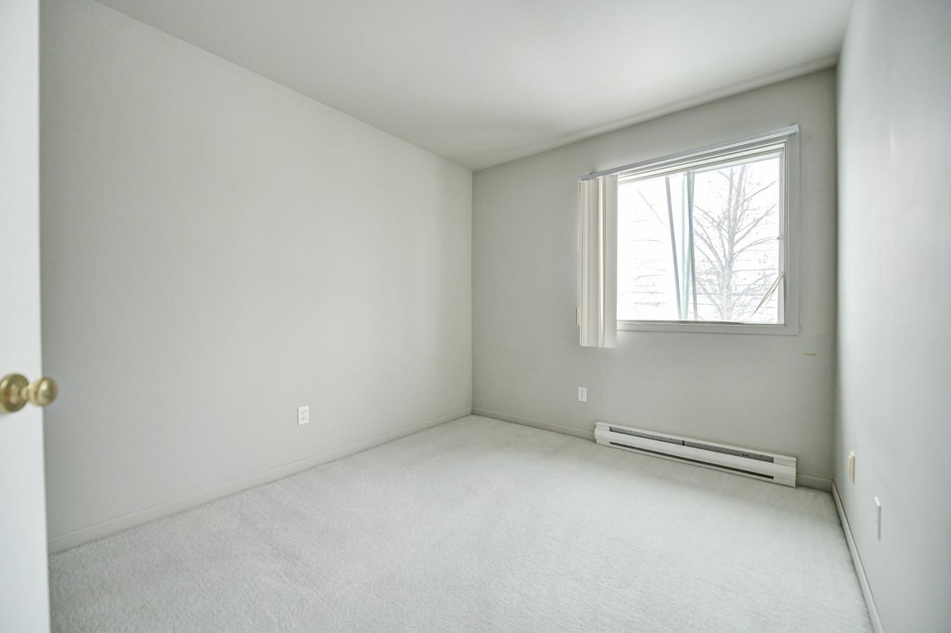 Chambre à coucher - 412 Rue Jean-Baptiste-Campeau, Saint-Eustache, QC - Indoor Photo Showing Other Room