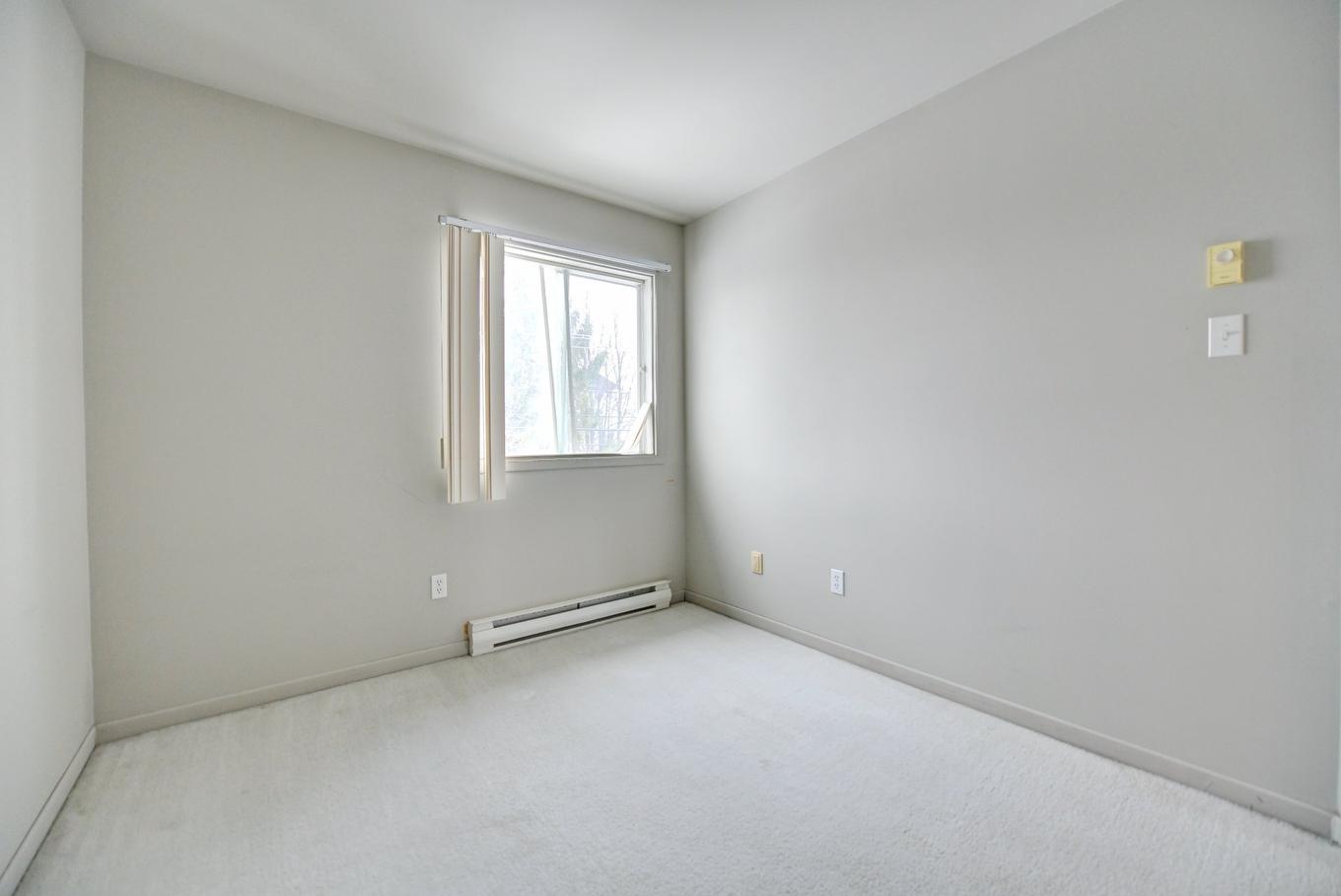 Chambre à coucher - 412 Rue Jean-Baptiste-Campeau, Saint-Eustache, QC - Indoor Photo Showing Other Room