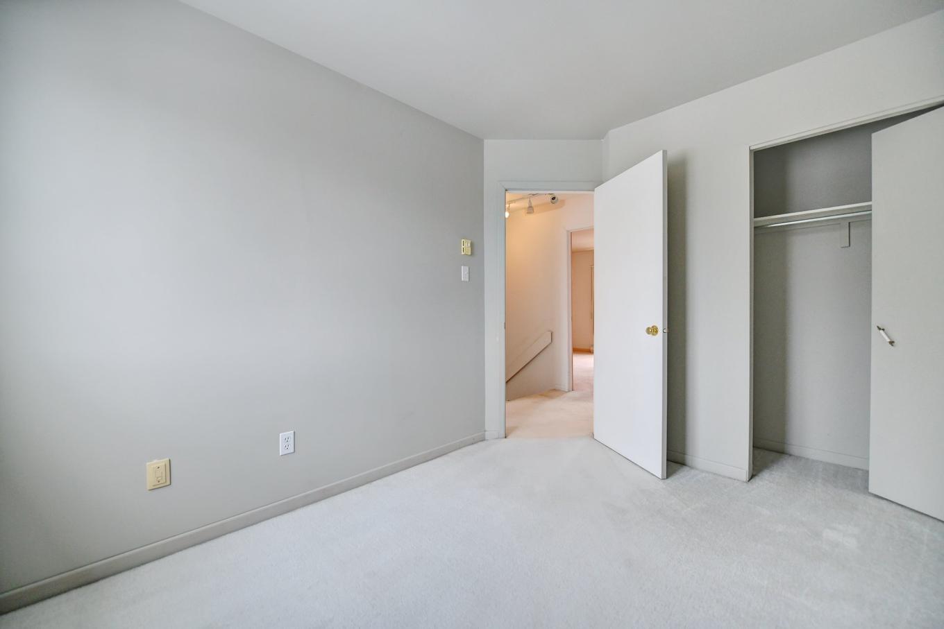 Chambre à coucher - 412 Rue Jean-Baptiste-Campeau, Saint-Eustache, QC - Indoor Photo Showing Other Room