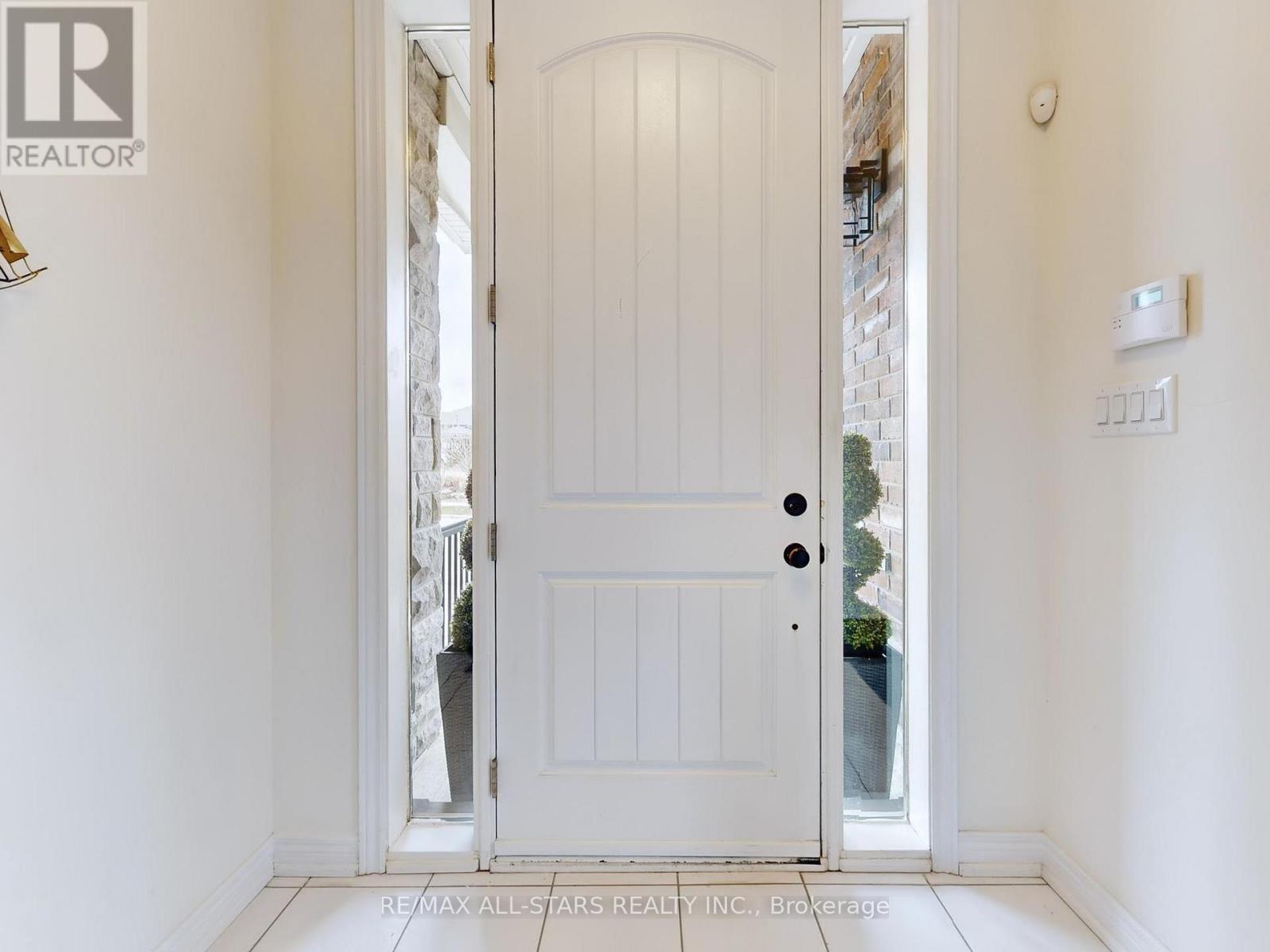 2 Yorkton Boulevard, Markham, ON - Indoor Photo Showing Other Room