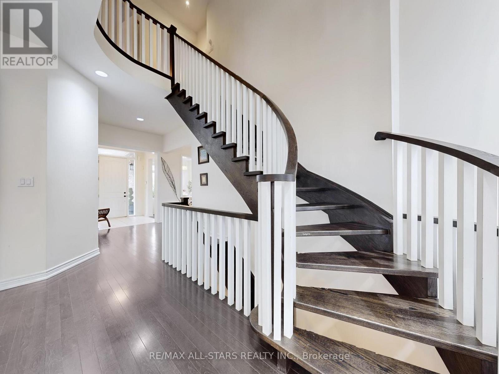 2 Yorkton Boulevard, Markham, ON - Indoor Photo Showing Other Room