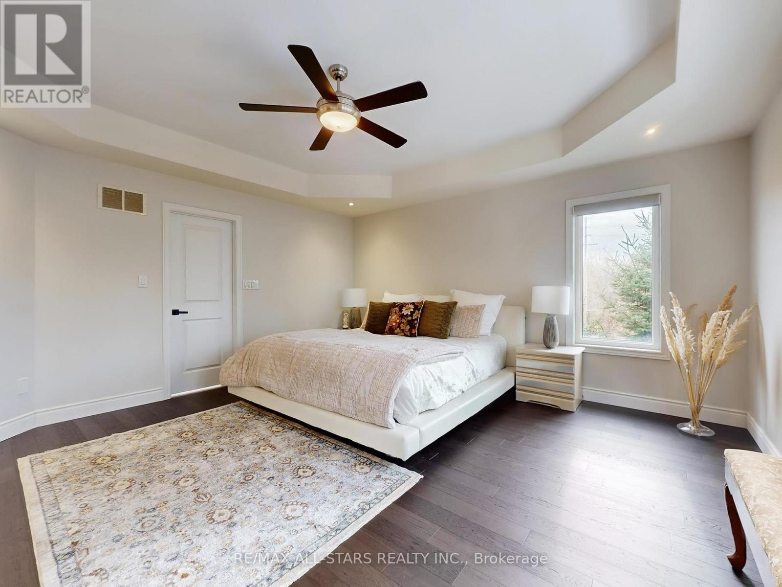 2 Yorkton Boulevard, Markham, ON - Indoor Photo Showing Bedroom
