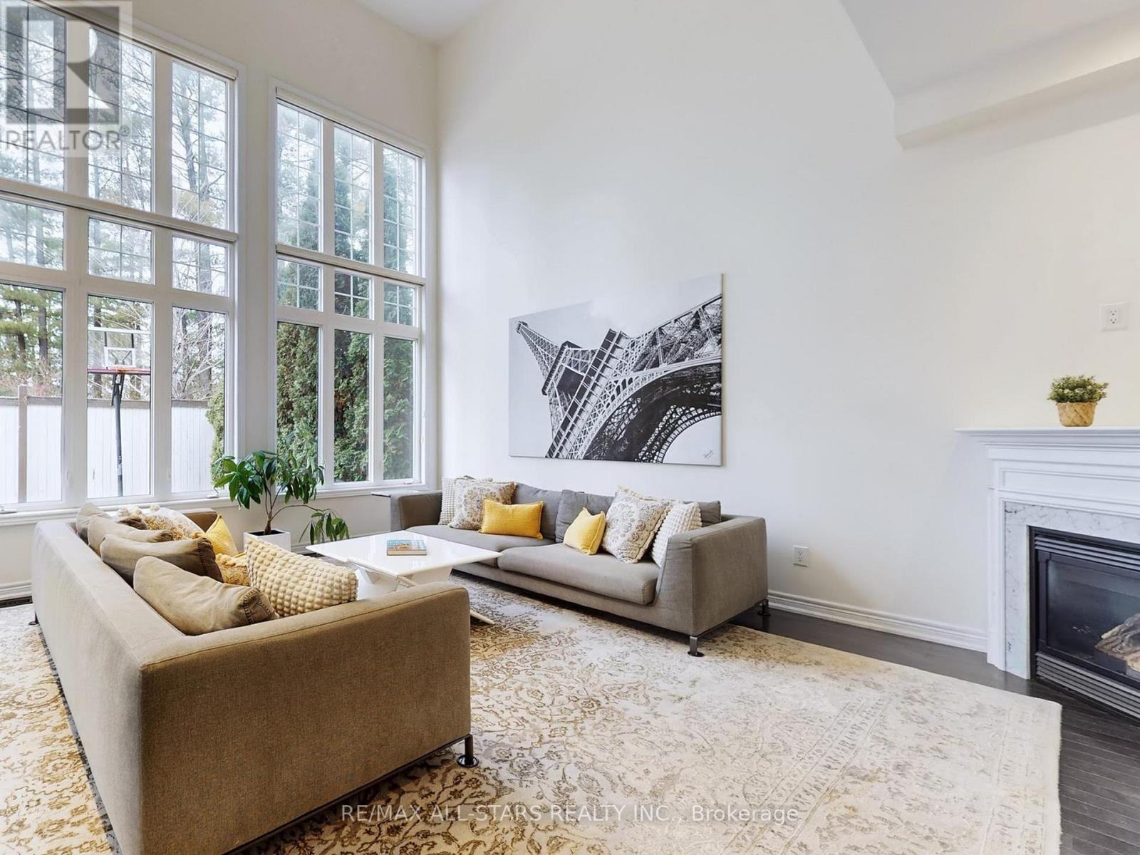 2 Yorkton Boulevard, Markham, ON - Indoor Photo Showing Living Room With Fireplace