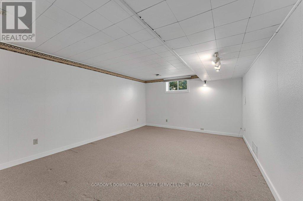 6 Metcalfe Avenue, Kingston (Central City West), ON - Indoor Photo Showing Other Room