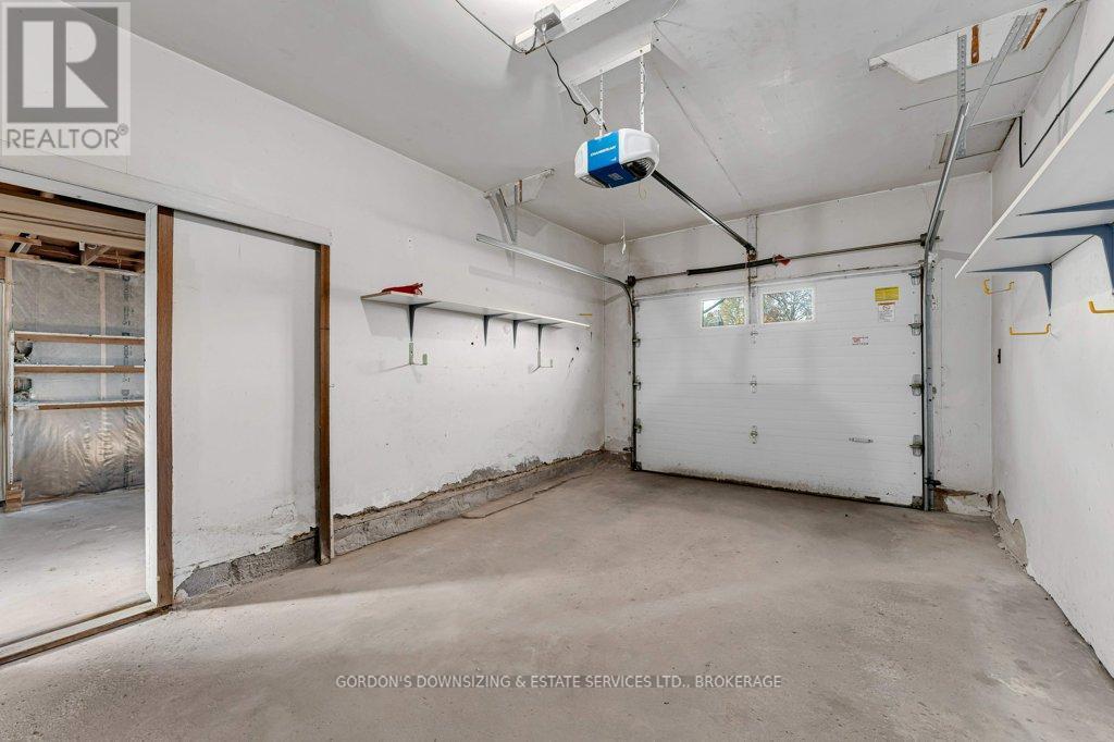 6 Metcalfe Avenue, Kingston (Central City West), ON - Indoor Photo Showing Garage