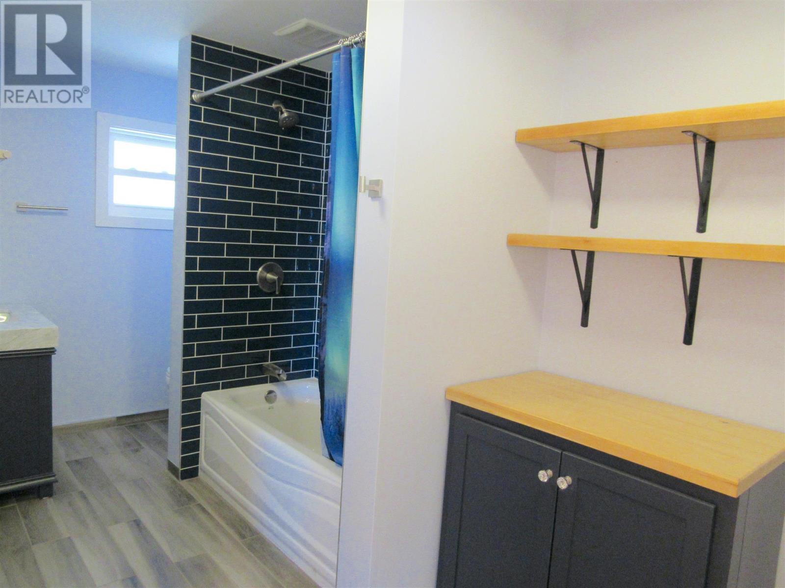 650B Sunset Beach Rd, Huron Shores, ON - Indoor Photo Showing Other Room