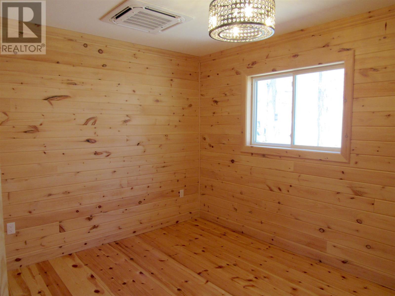 650B Sunset Beach Rd, Huron Shores, ON - Indoor