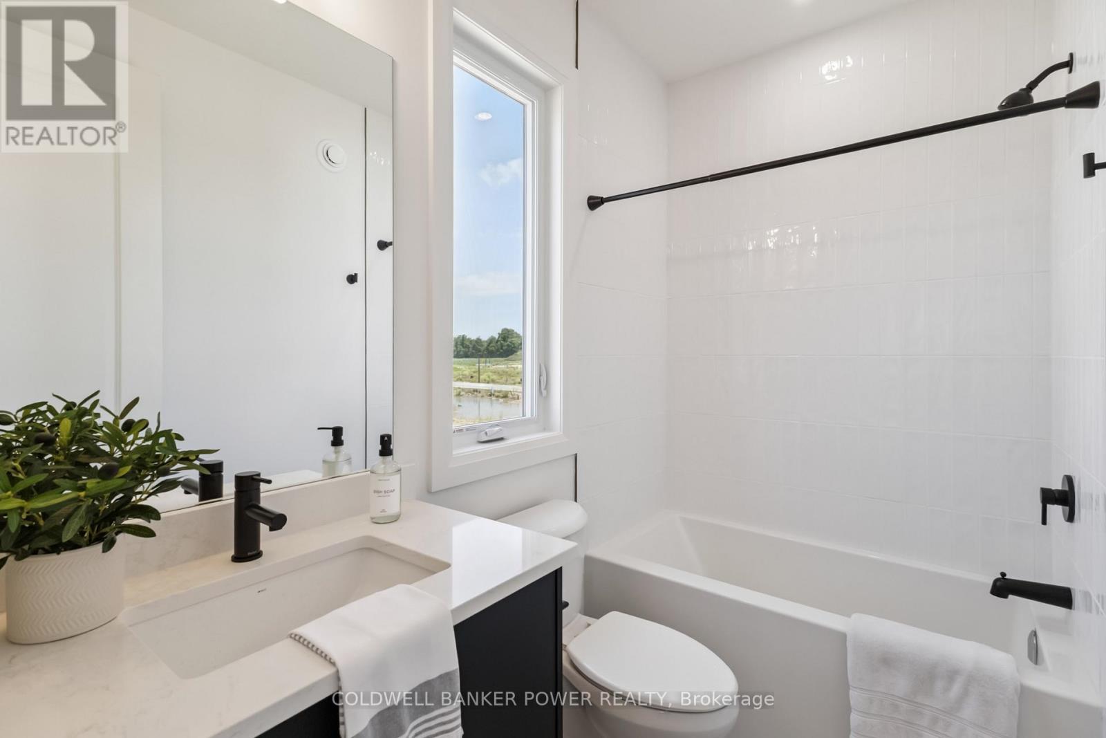 3147 Gillespie Trail, London South (South V), ON - Indoor Photo Showing Bathroom