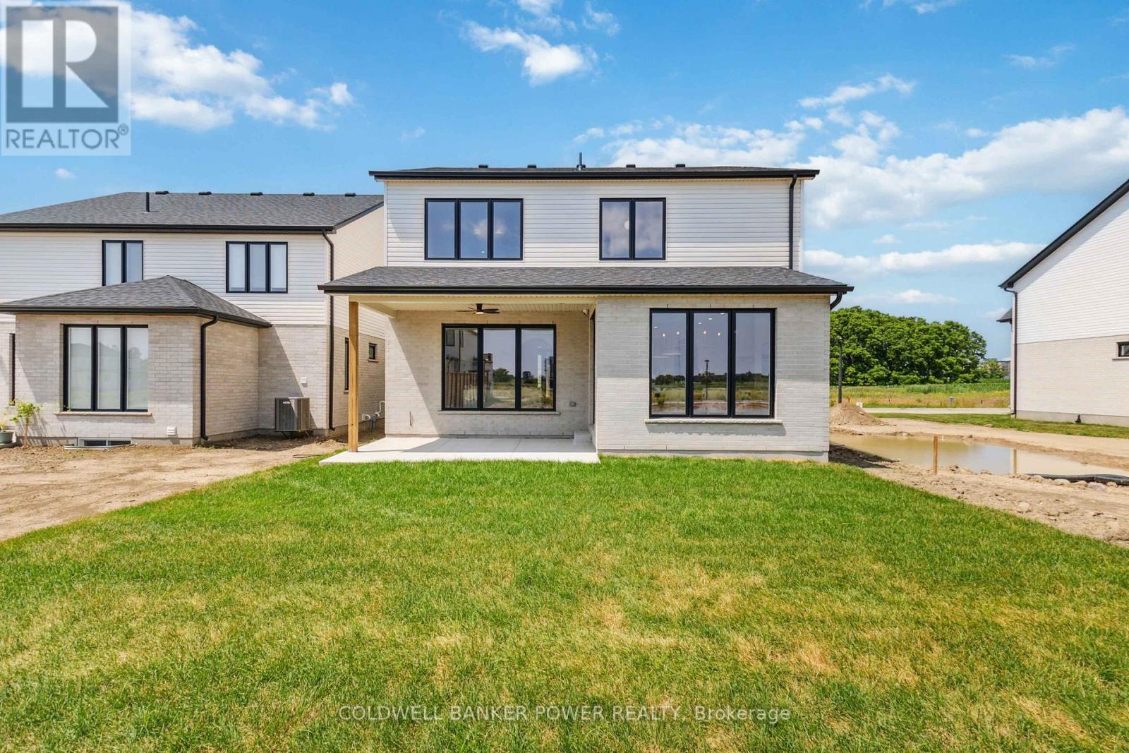 3147 Gillespie Trail, London South (South V), ON - Outdoor