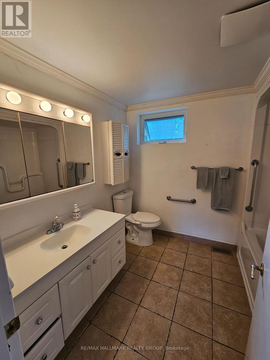 155 Macmillan Lane, Ottawa, ON - Indoor Photo Showing Bathroom