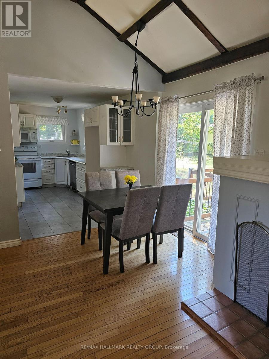 155 Macmillan Lane, Ottawa, ON - Indoor Photo Showing Dining Room