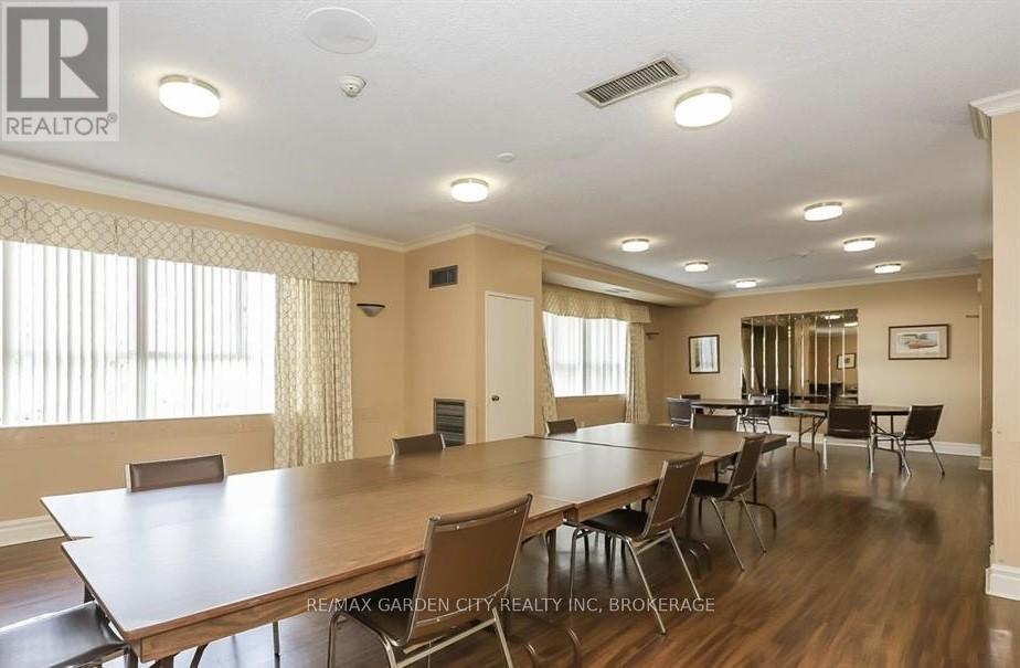 Party/Social Room - 1110 - 7 Gale Crescent, St. Catharines (E. Chester), ON - Indoor Photo Showing Dining Room