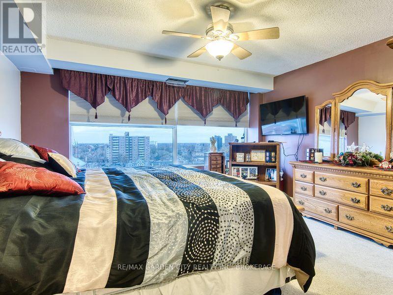 1110 - 7 Gale Crescent, St. Catharines (E. Chester), ON - Indoor Photo Showing Bedroom