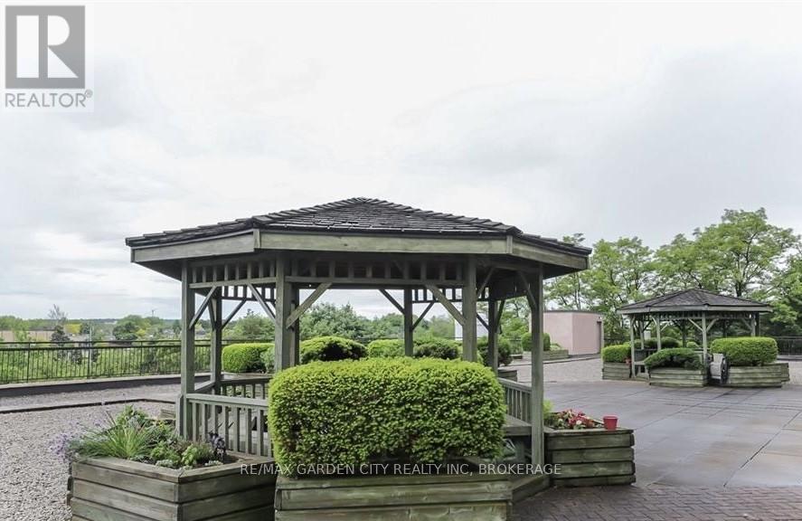 Outside 2nd floor Gazebo - 1110 - 7 Gale Crescent, St. Catharines (E. Chester), ON - Outdoor