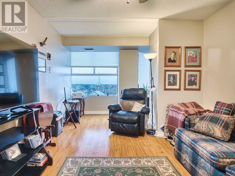 1110 - 7 Gale Crescent, St. Catharines (E. Chester), ON - Indoor