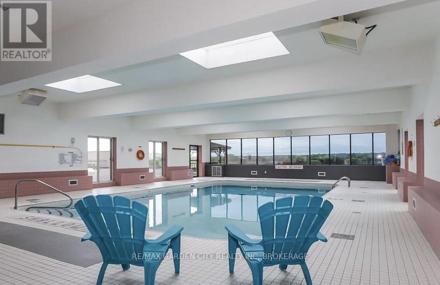 Indoor Pool - 1110 - 7 Gale Crescent, St. Catharines (E. Chester), ON - Indoor Photo Showing Other Room With In Ground Pool