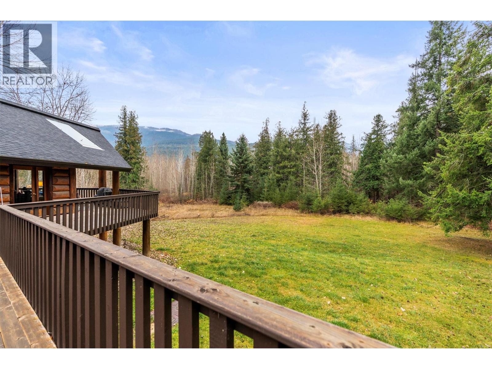 1703 Hillier Road, Sicamous, BC - Outdoor