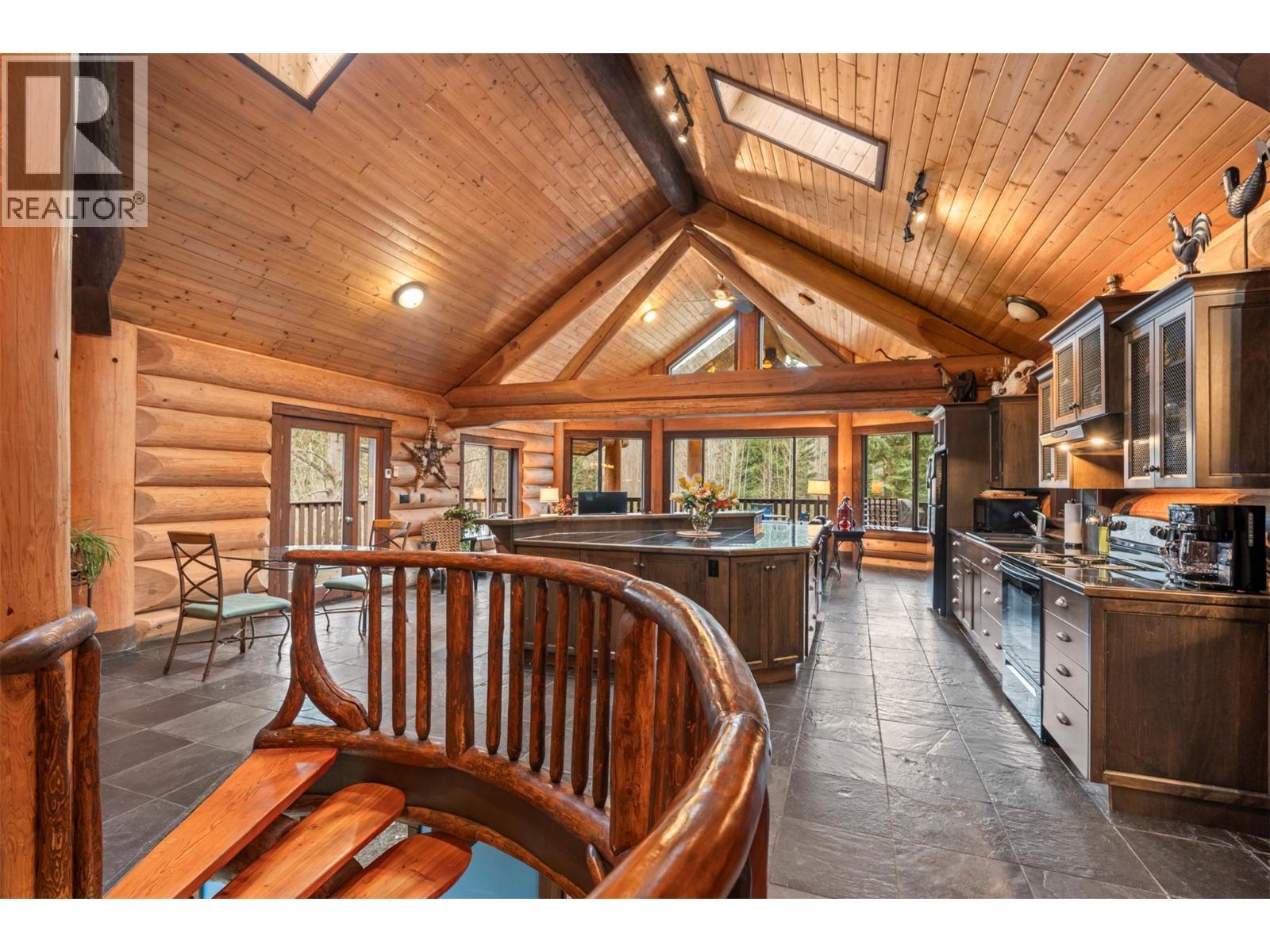 1703 Hillier Road, Sicamous, BC - Indoor