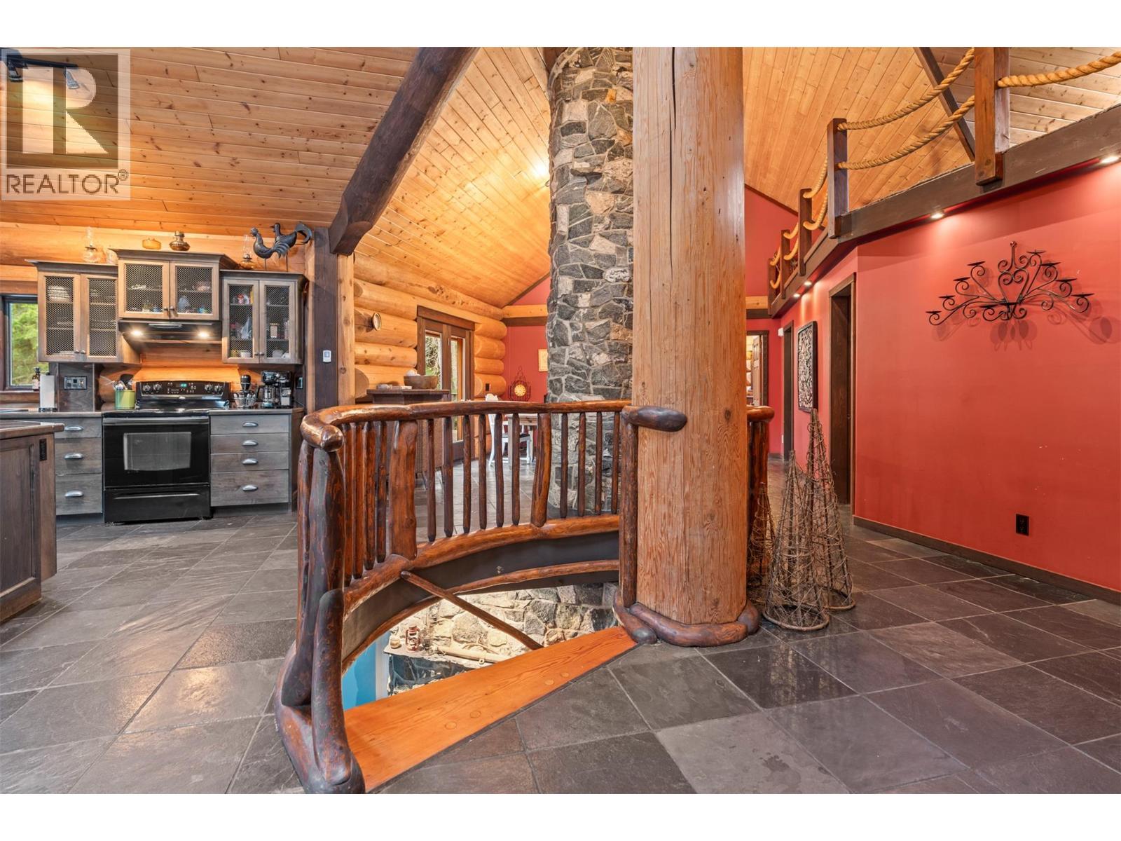 1703 Hillier Road, Sicamous, BC - Indoor
