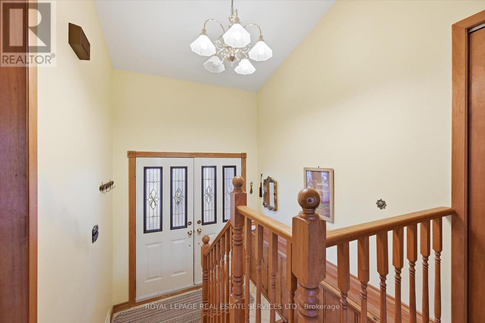 Foyer - 5089 Meadowhill Road, Burlington, ON - Indoor Photo Showing Other Room