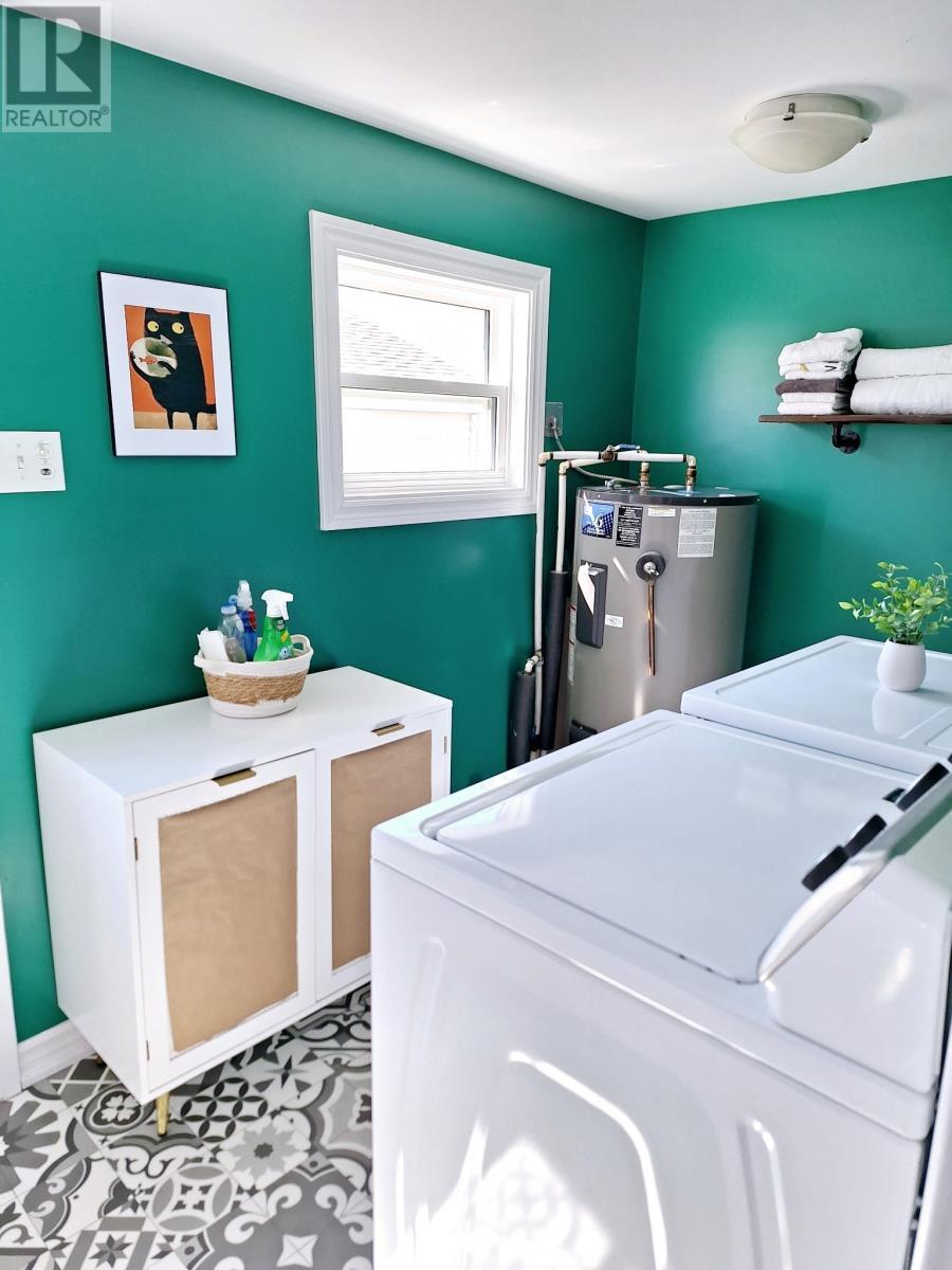 14 King Street, Grand Falls - Windsor, NL - Indoor Photo Showing Laundry Room