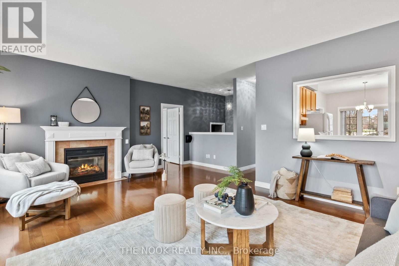 79 South Garden Court, Scugog (Port Perry), ON - Indoor Photo Showing Living Room With Fireplace