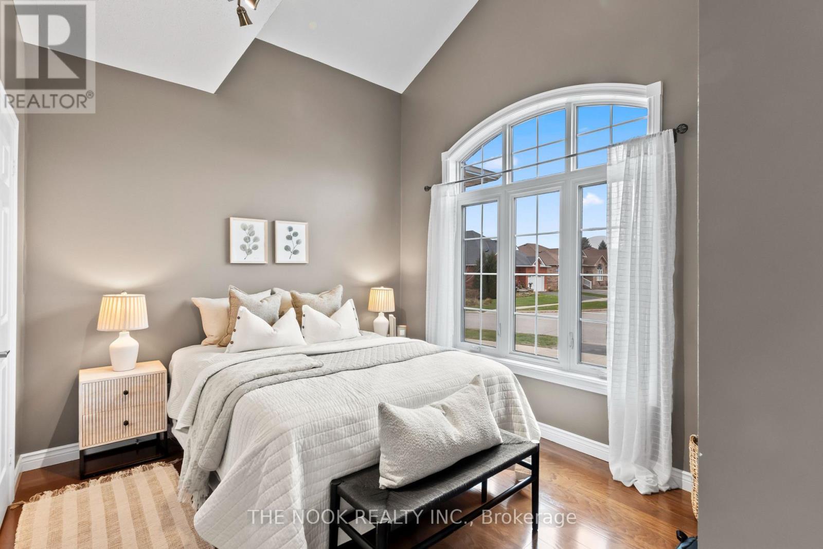 79 South Garden Court, Scugog (Port Perry), ON - Indoor Photo Showing Bedroom