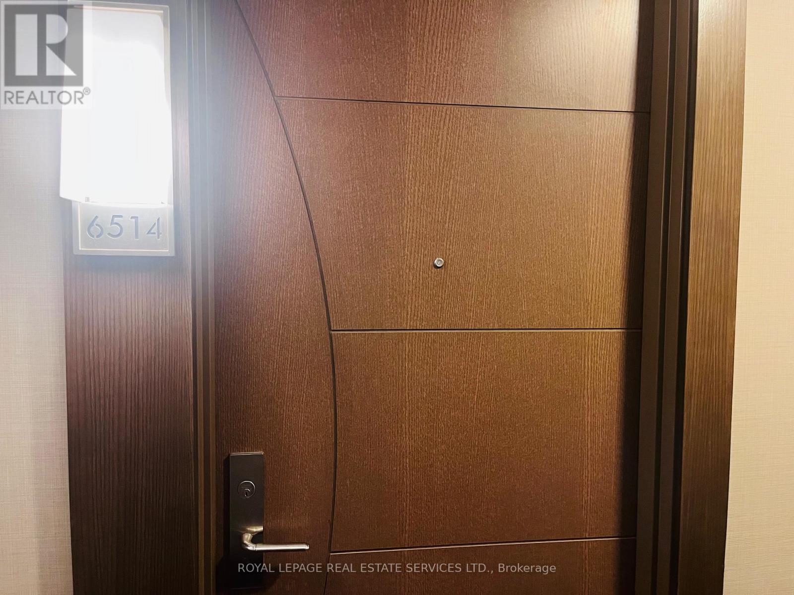 6514 - 388 Yonge Street, Toronto, ON - Indoor Photo Showing Other Room