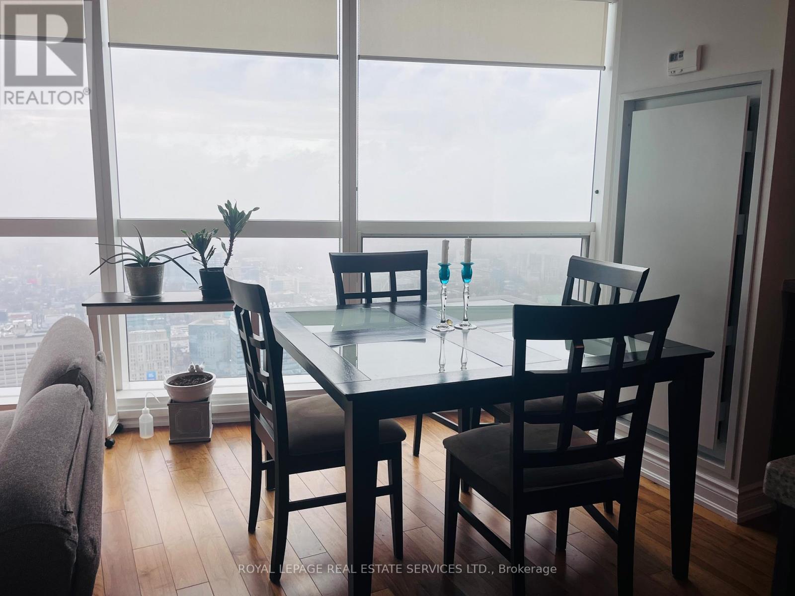 6514 - 388 Yonge Street, Toronto, ON - Indoor Photo Showing Dining Room