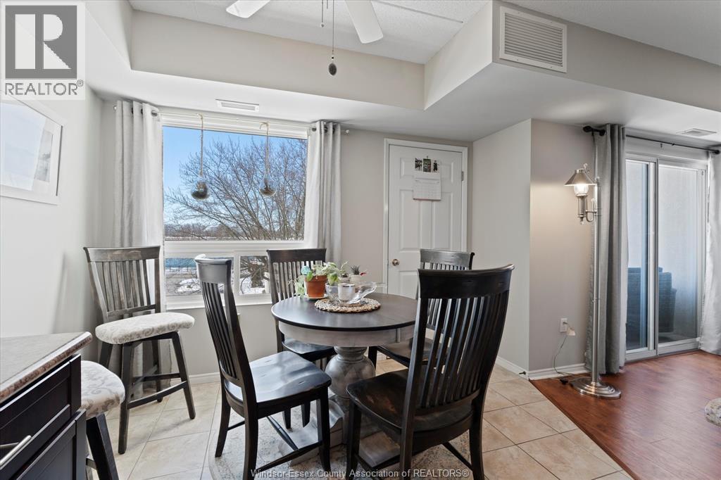 100 Pickering Unit# 403, Amherstburg, ON - Indoor Photo Showing Dining Room