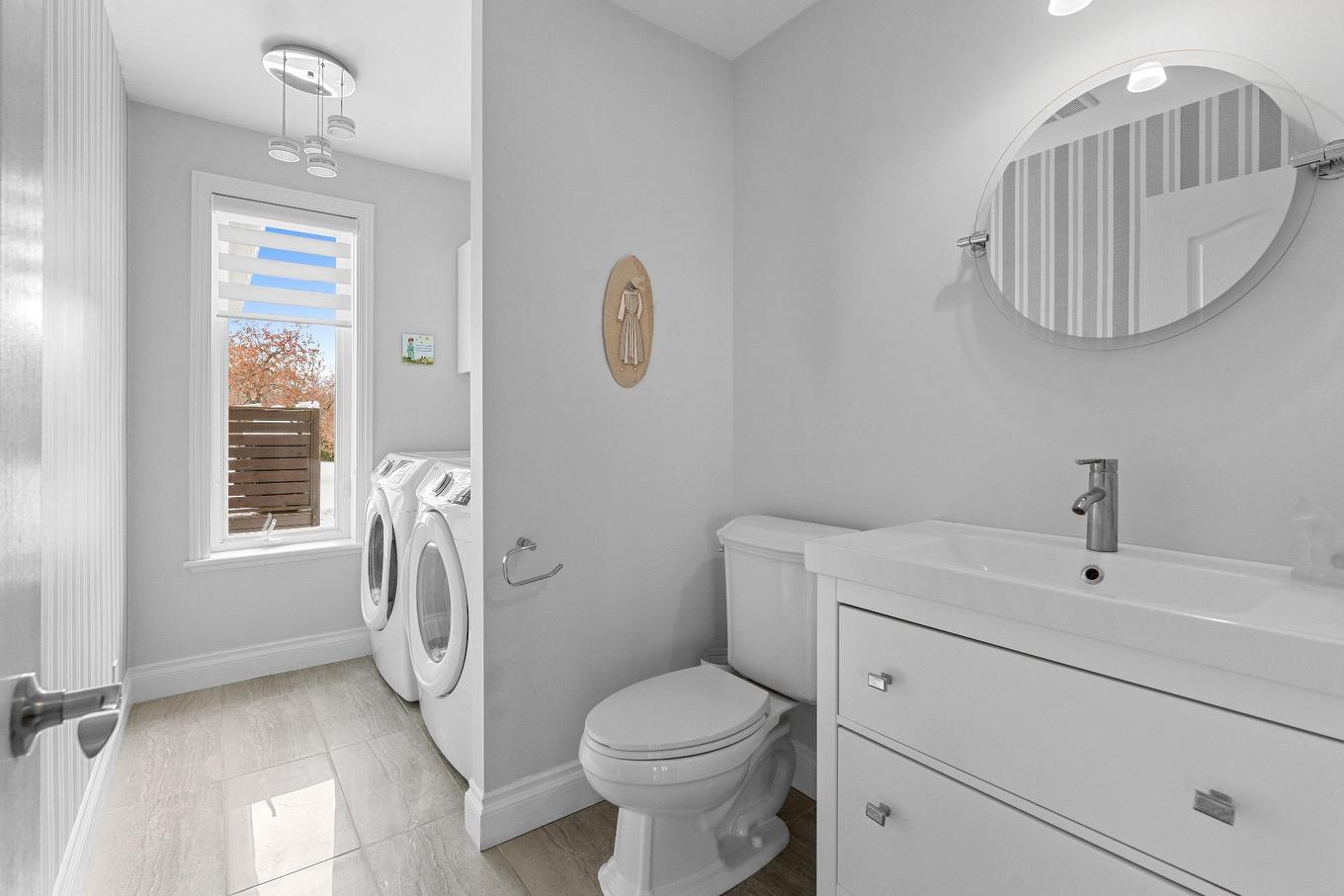 Salle d'eau - 7568 Rue De La Sarcelle, Lévis (Les Chutes-De-La-Chaudière-Est), QC - Indoor Photo Showing Laundry Room