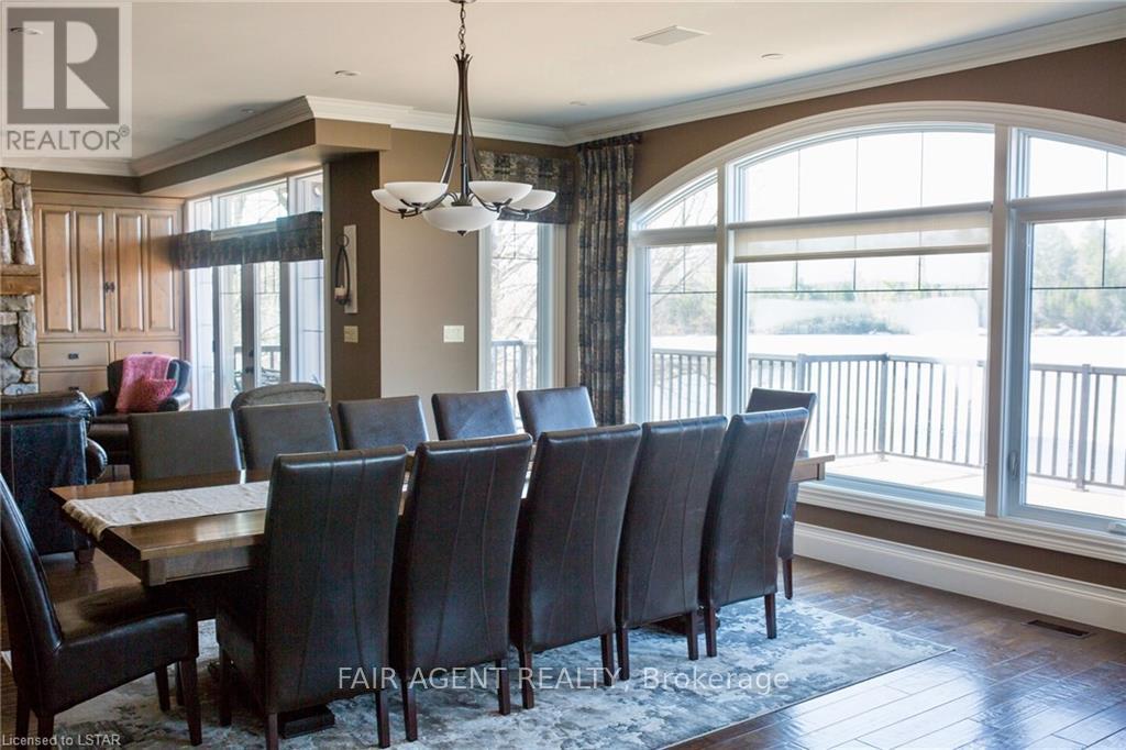 10 Mill Road, Parry Sound Remote Area (Port Loring), ON - Indoor Photo Showing Dining Room