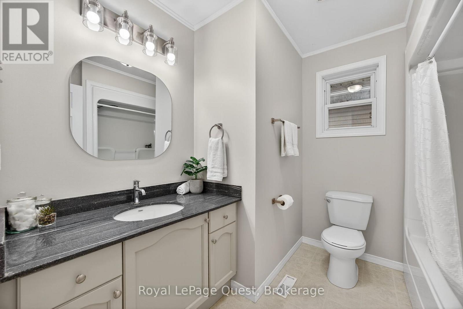 42 Jordon Crescent, Orillia, ON - Indoor Photo Showing Bathroom