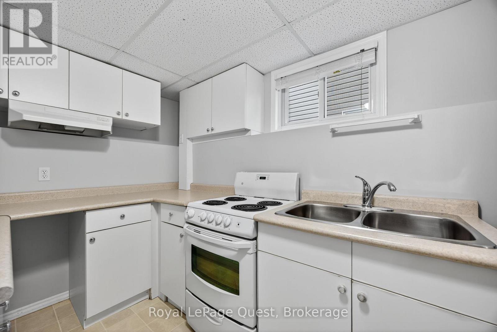42 Jordon Crescent, Orillia, ON - Indoor Photo Showing Kitchen With Double Sink