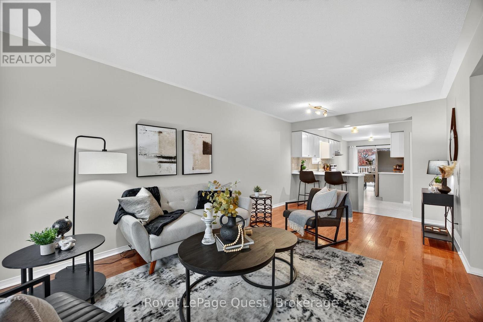 42 Jordon Crescent, Orillia, ON - Indoor Photo Showing Living Room