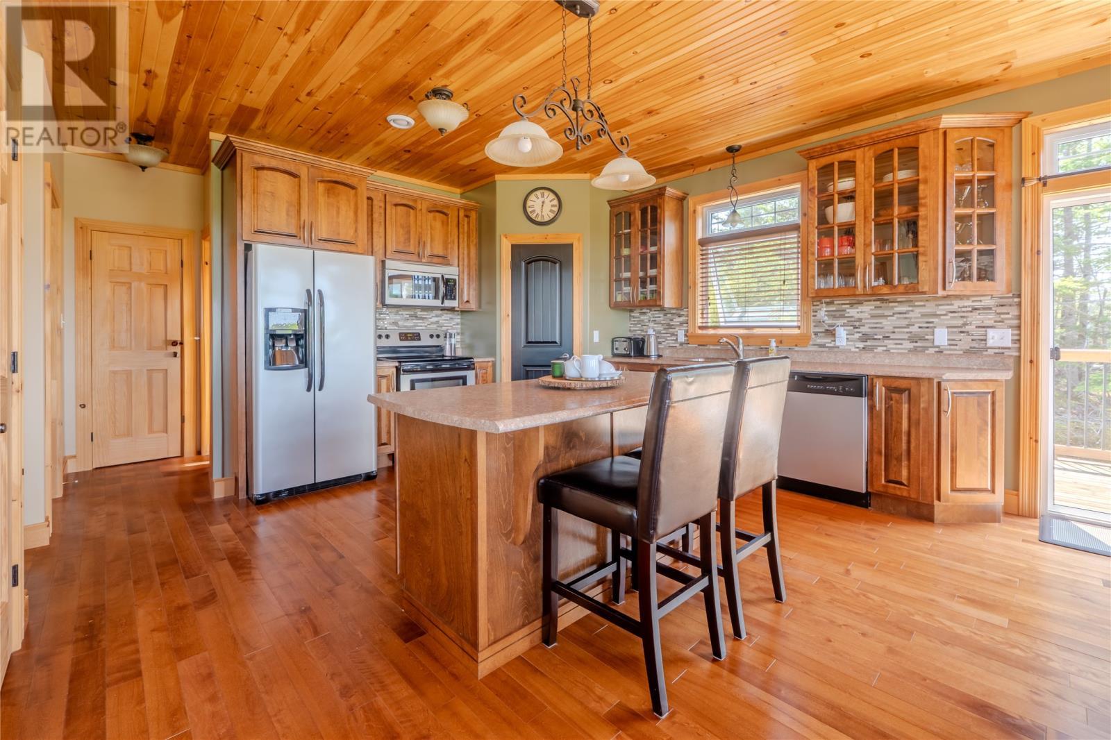 15 Amber Drive, Whitbourne, NL - Indoor Photo Showing Kitchen
