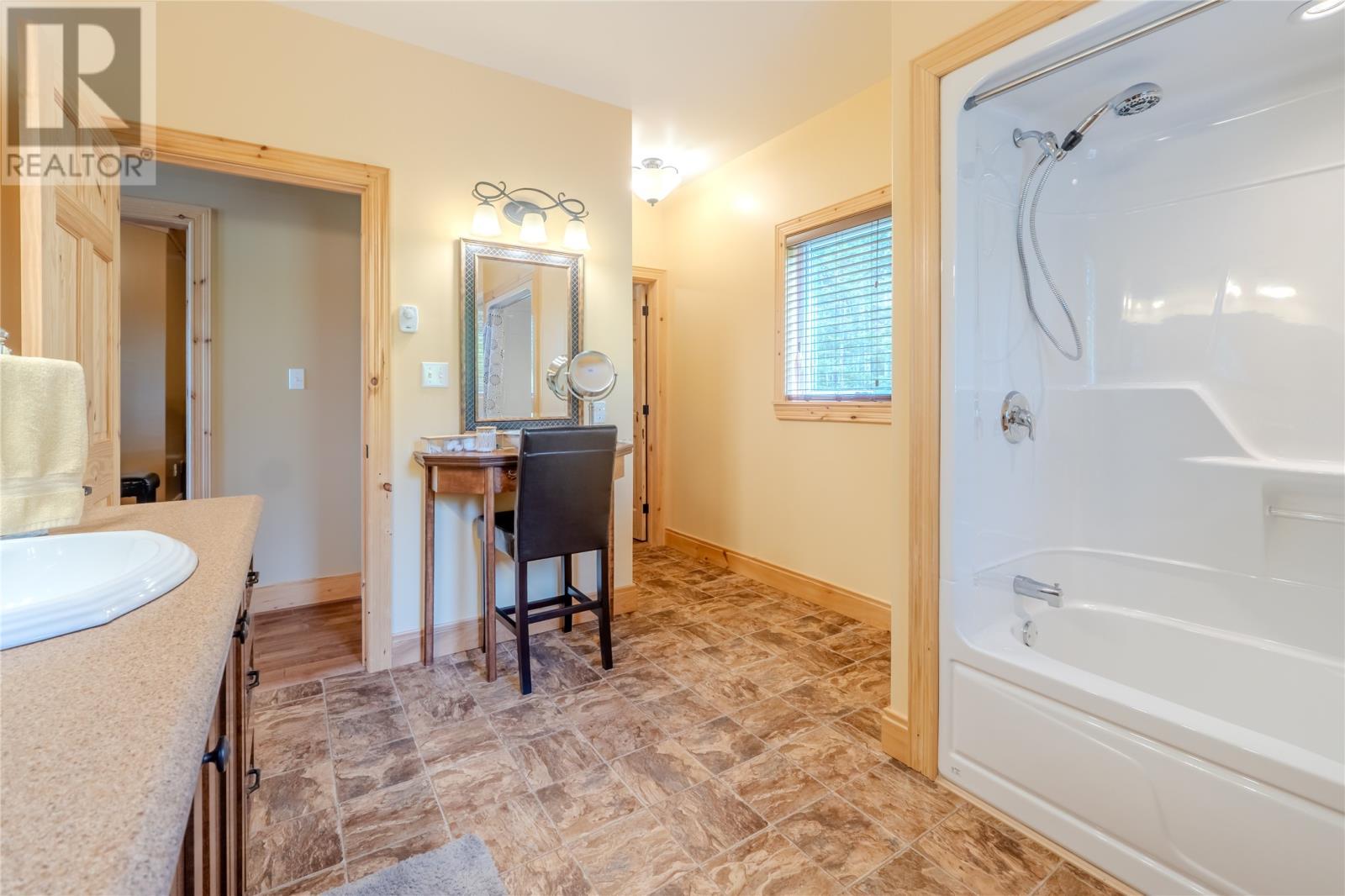 15 Amber Drive, Whitbourne, NL - Indoor Photo Showing Bathroom