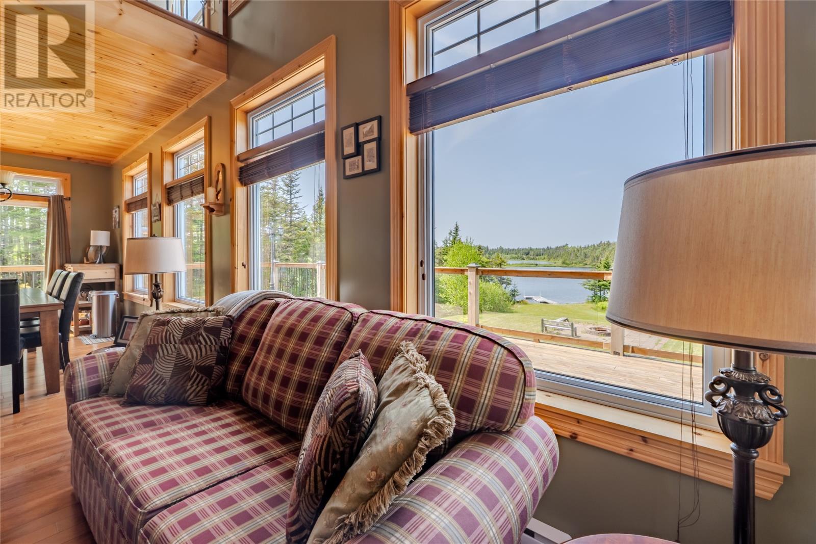 15 Amber Drive, Whitbourne, NL - Indoor Photo Showing Living Room