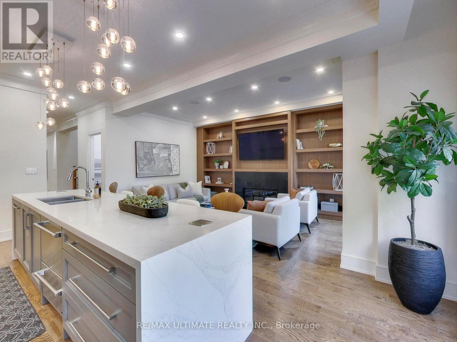 35 Fleming Crescent, Toronto, ON - Indoor