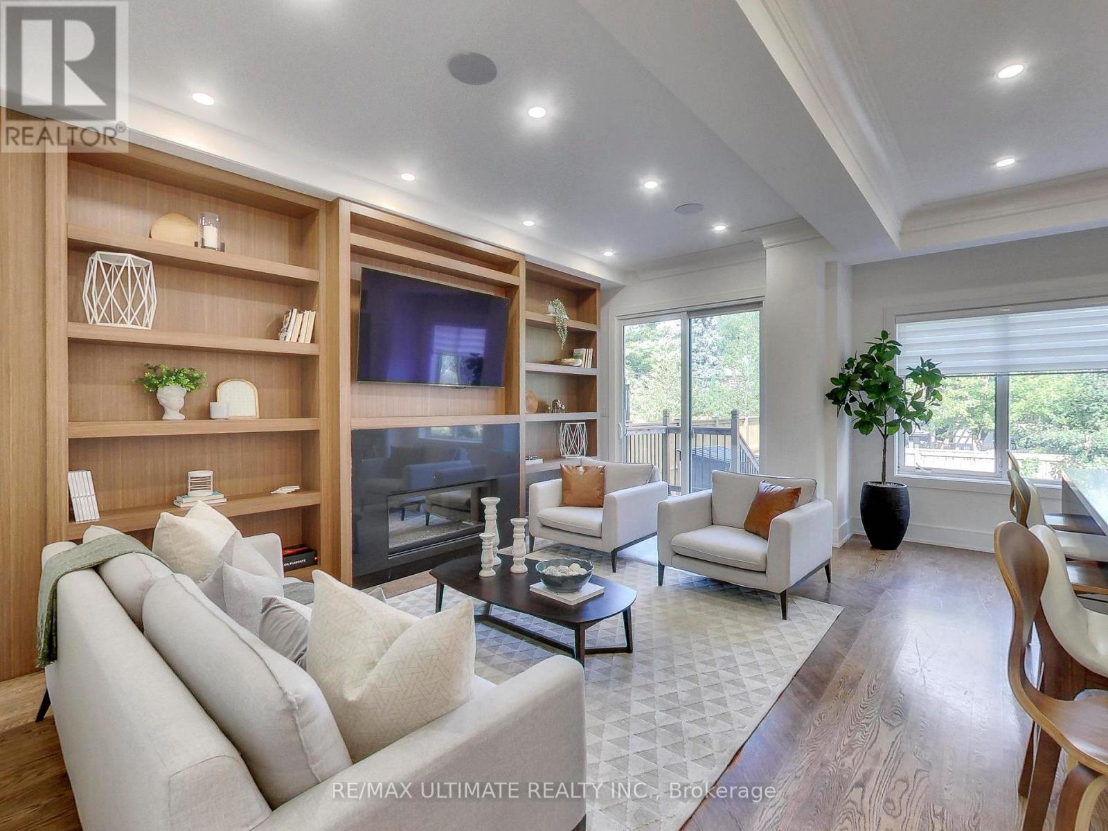 35 Fleming Crescent, Toronto, ON - Indoor Photo Showing Living Room With Fireplace