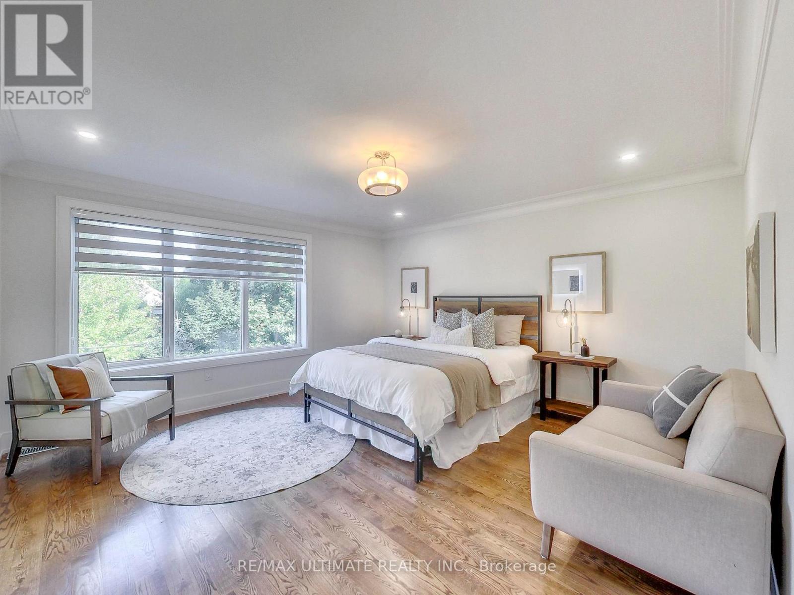 35 Fleming Crescent, Toronto, ON - Indoor Photo Showing Bedroom