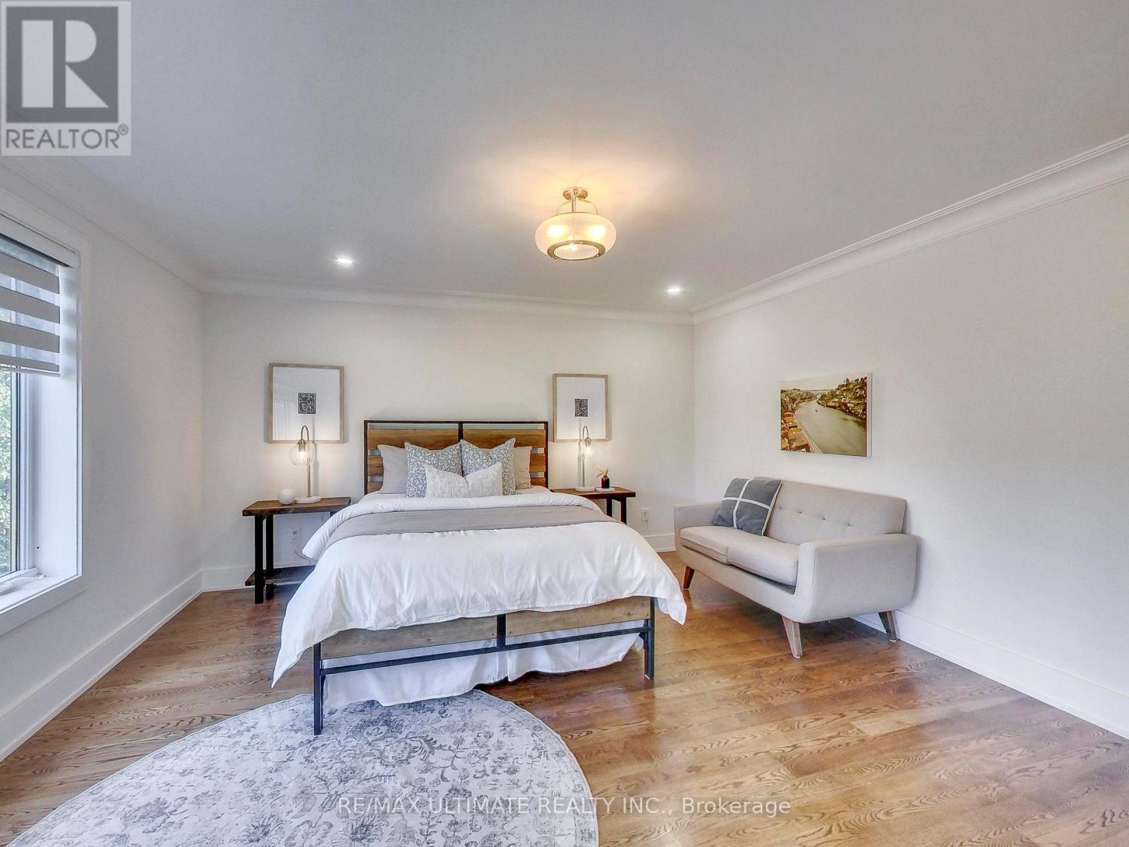 35 Fleming Crescent, Toronto, ON - Indoor Photo Showing Bedroom