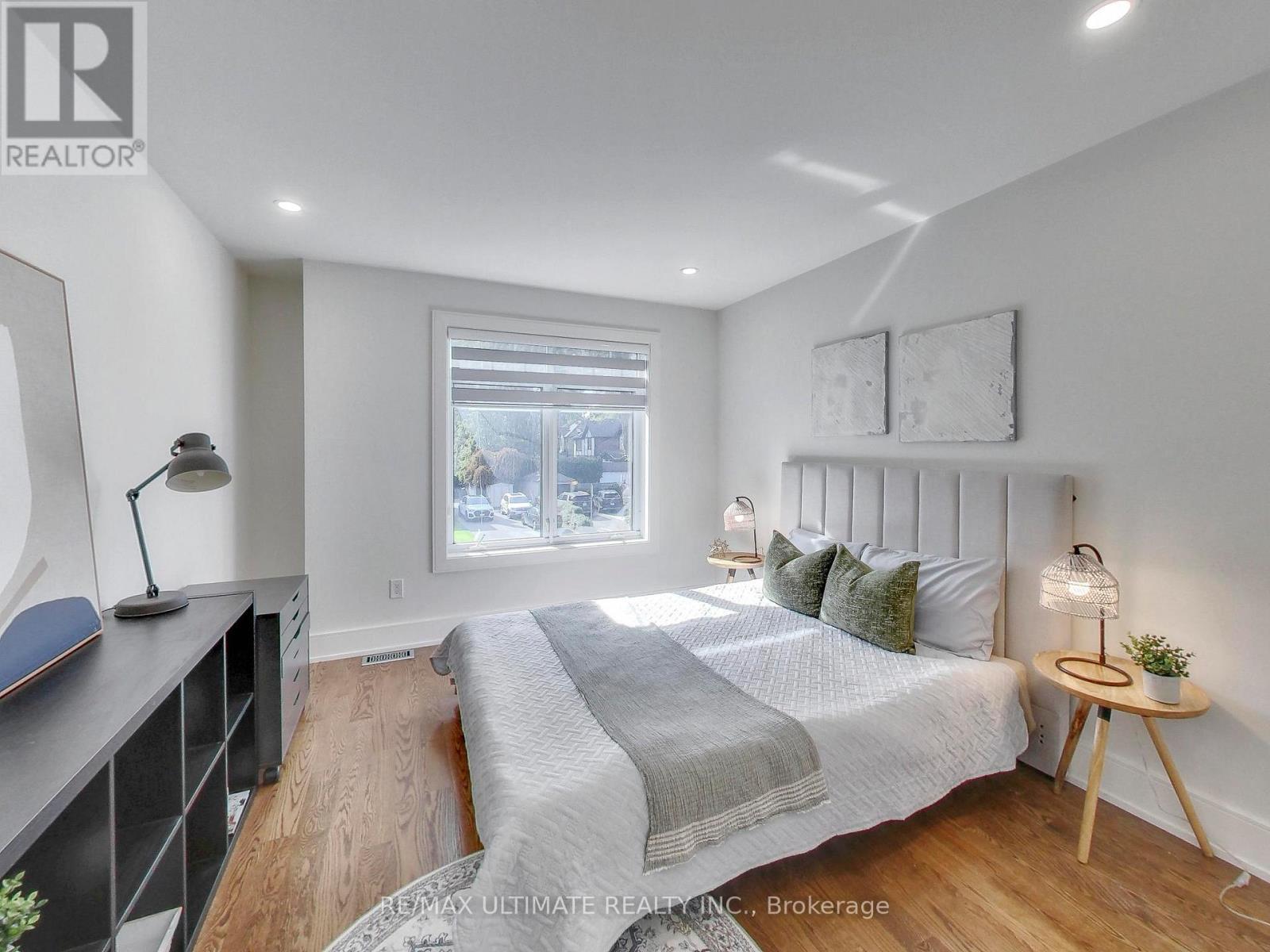 35 Fleming Crescent, Toronto, ON - Indoor Photo Showing Bedroom