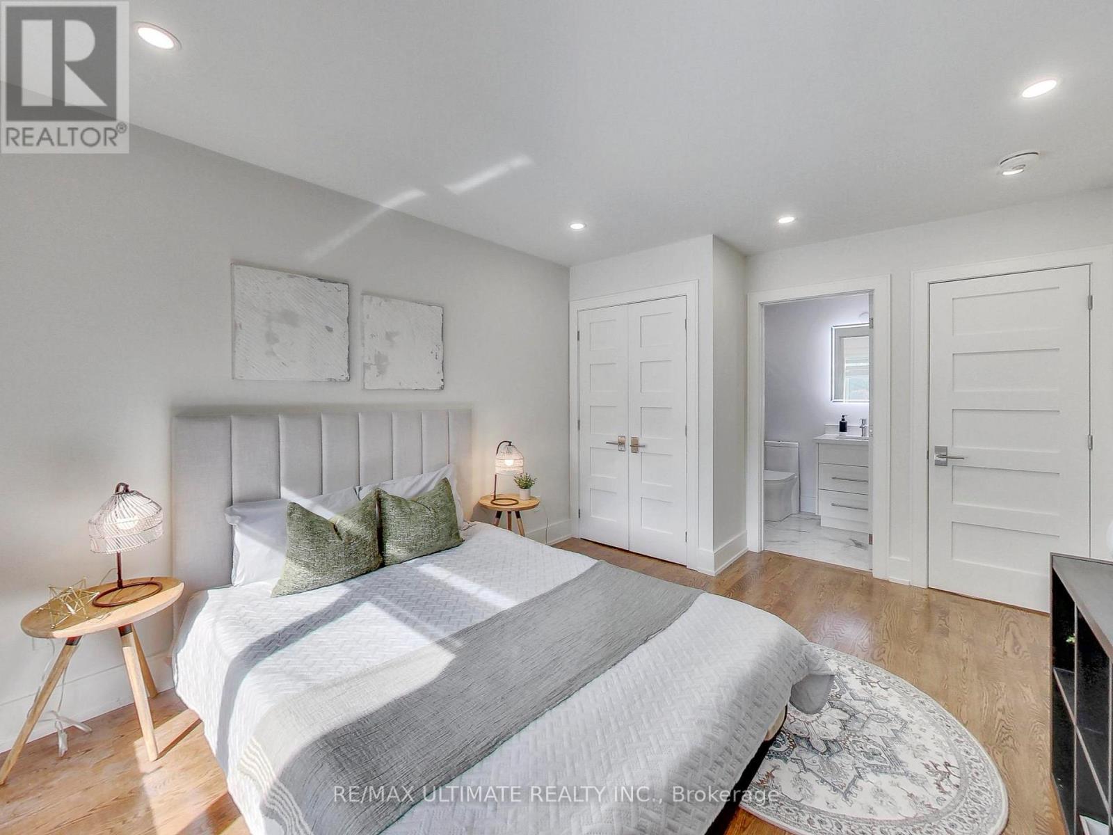 35 Fleming Crescent, Toronto, ON - Indoor Photo Showing Bedroom