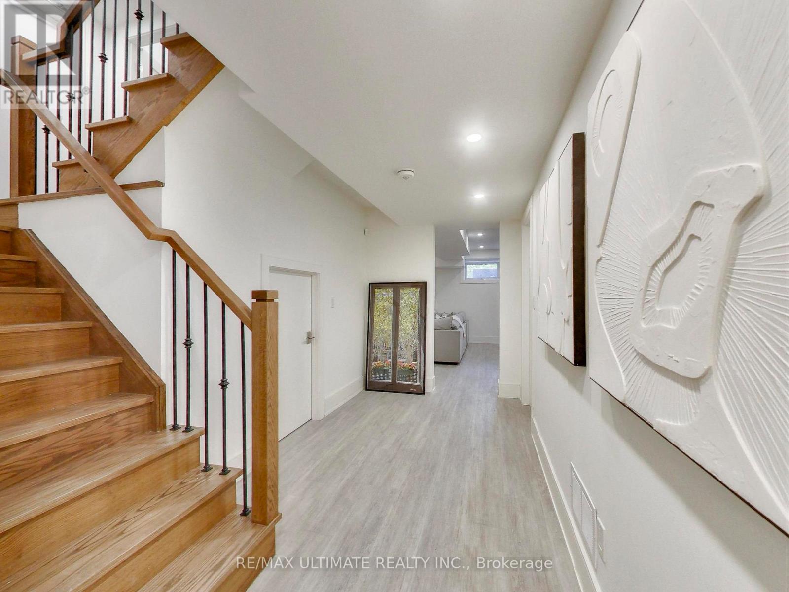 35 Fleming Crescent, Toronto, ON - Indoor Photo Showing Other Room