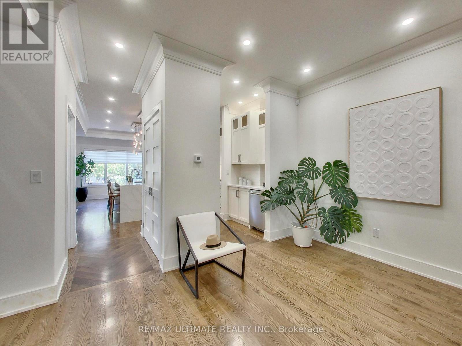 35 Fleming Crescent, Toronto, ON - Indoor Photo Showing Other Room