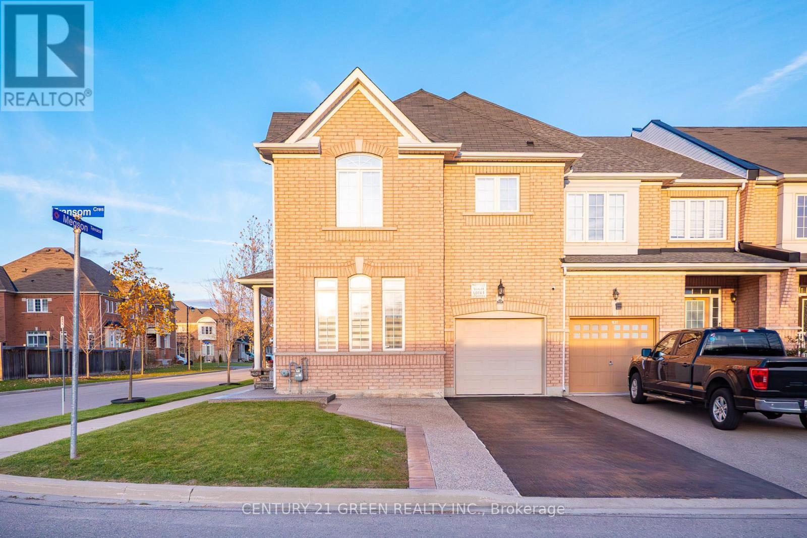 929 Transom Crescent, Milton, ON - Outdoor