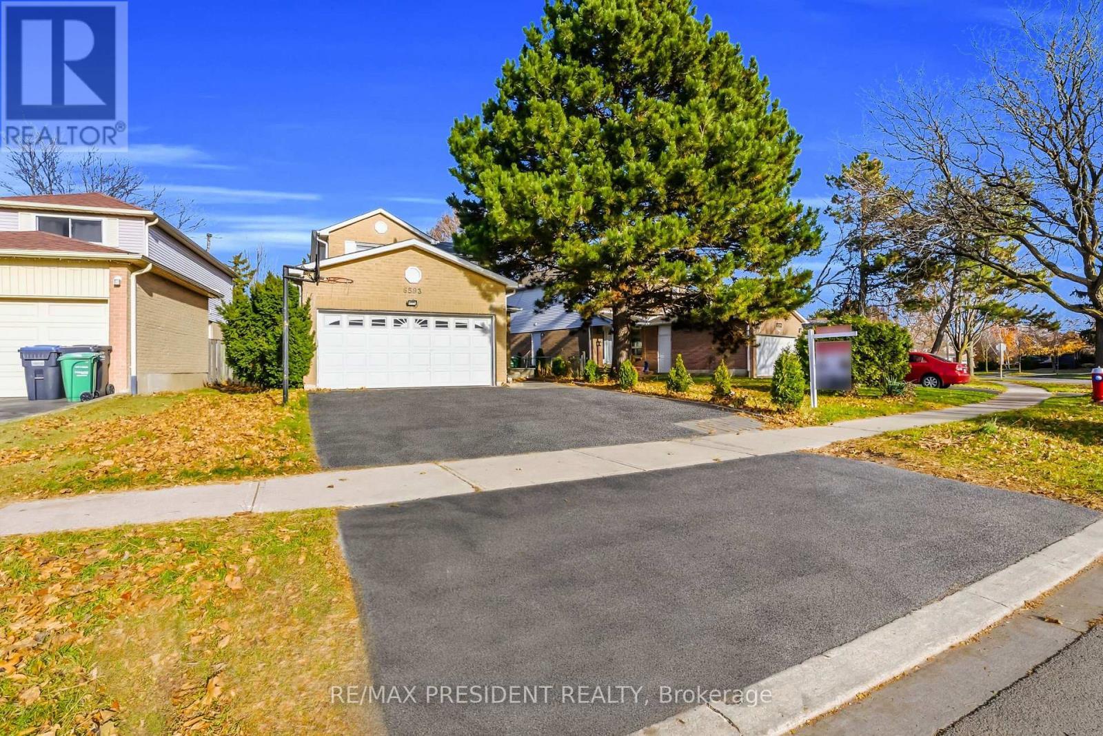 6593 Edenwood Drive, Mississauga, ON - Outdoor With Facade