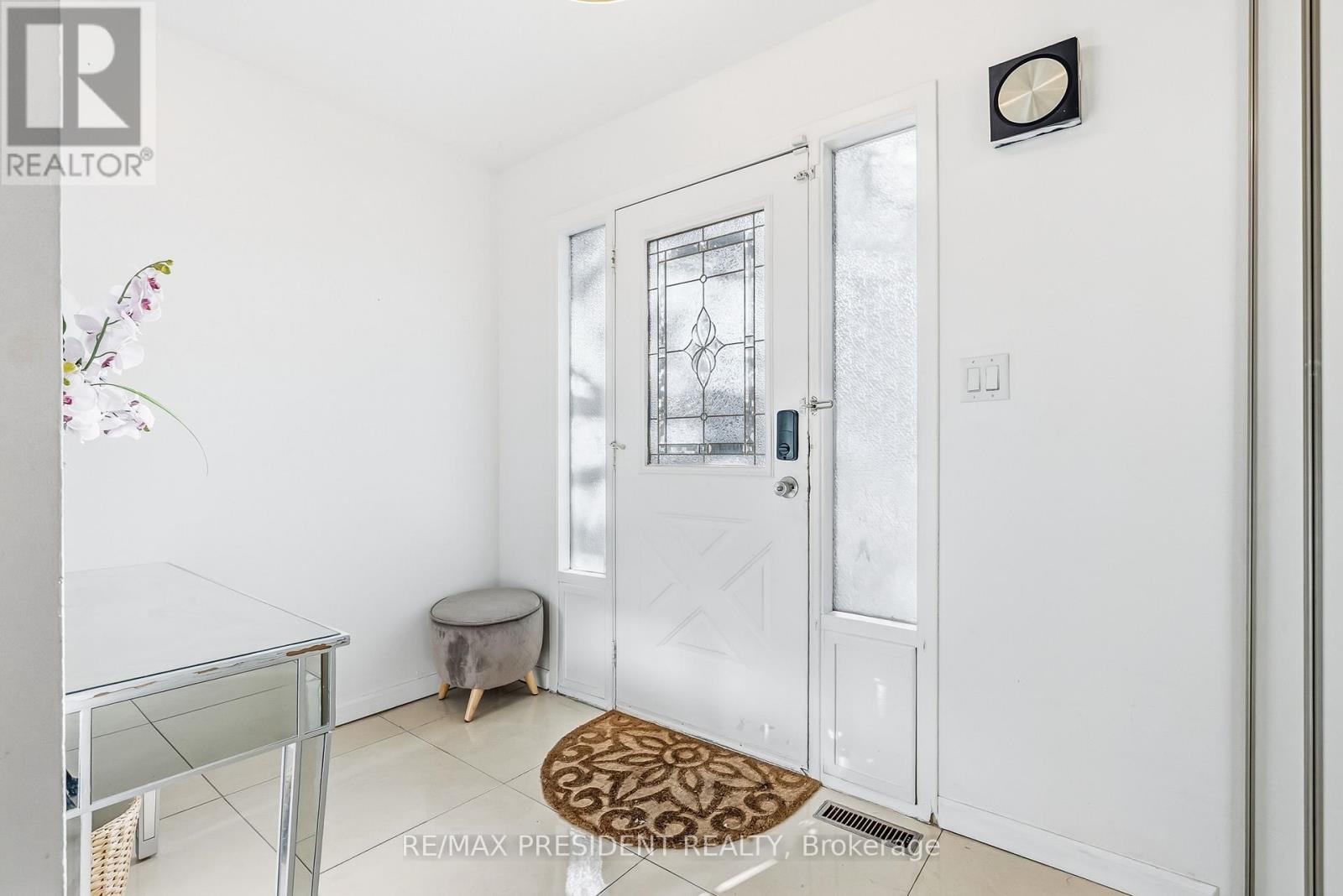 6593 Edenwood Drive, Mississauga, ON - Indoor Photo Showing Other Room