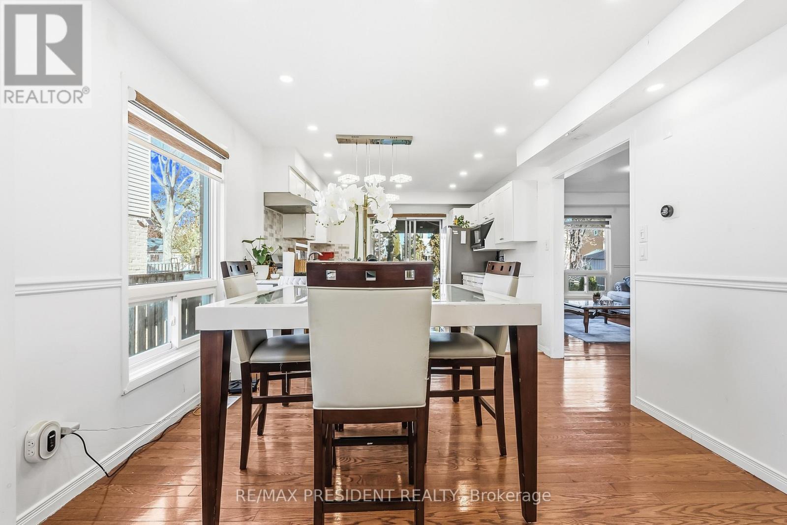 6593 Edenwood Drive, Mississauga, ON - Indoor Photo Showing Dining Room